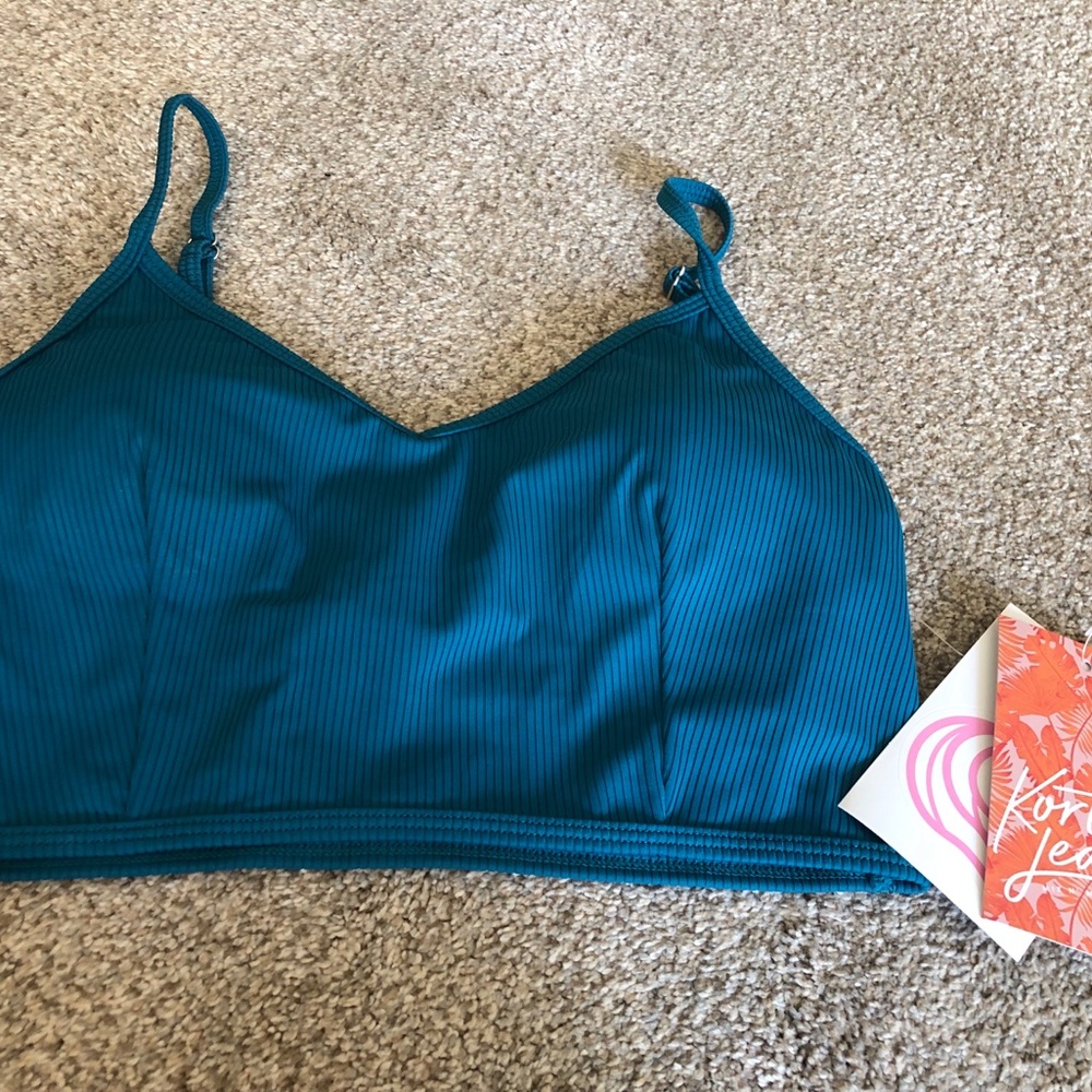 SOLDKJ Ocean depths blue v’d crop top new size xs